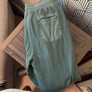 Women's Stylish Green Cropped Pants